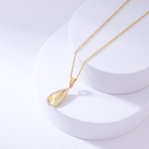 Chic Diamond-Frame Pendant Necklace