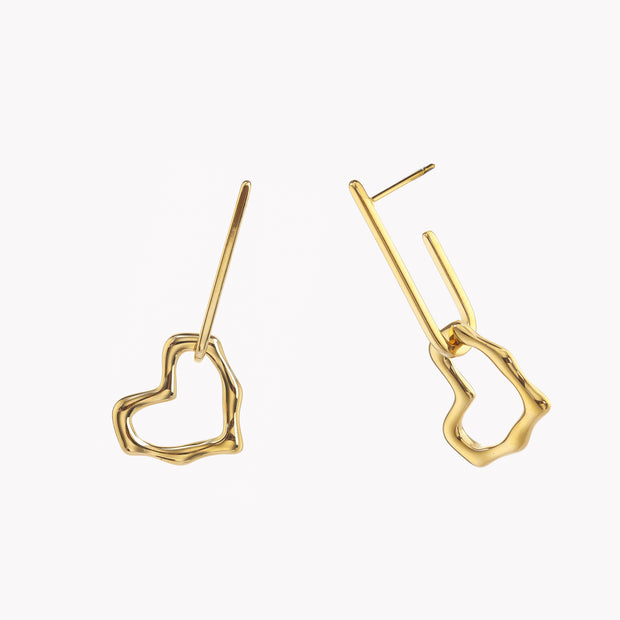 Sphere&Style Wavy Drop Heart Earrings