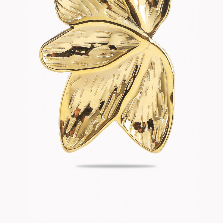 Sphere&Style Textured Golden Flowers Studs Earrings