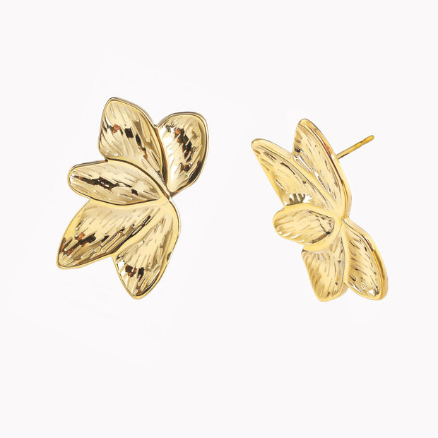 Sphere&Style Textured Golden Flowers Studs Earrings