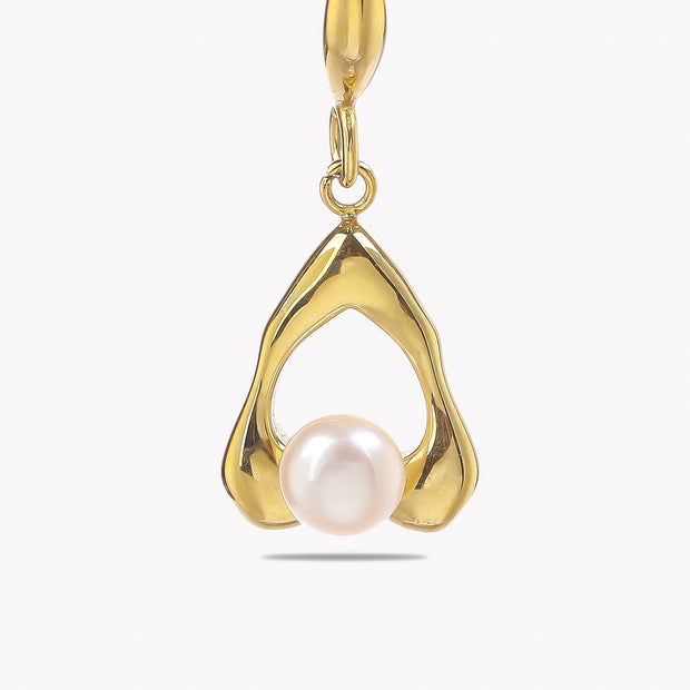 Sphere&Style Teardrop Pearl Hoops Earrings