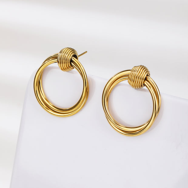 Sphere&Style Golden Wire Wrapped Hoops Earrings