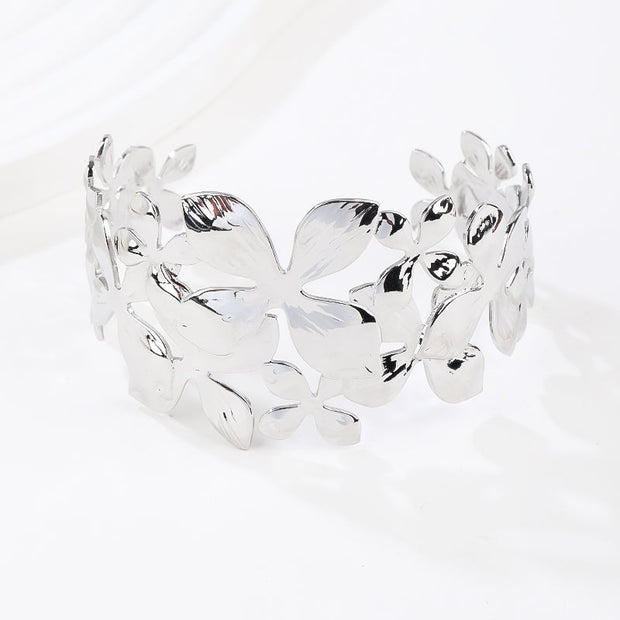Flower shape 18k Gold Plated Bangle