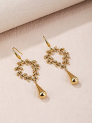 Sphere&Style Golden Leaf Earrings With Teardrop Pendant