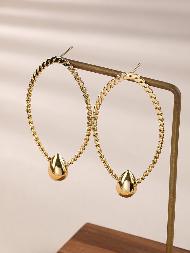 Sphere&Style Golden Braided Oval Earrings With Teardrop