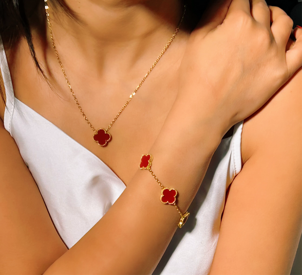 Stylish Clover Leaf Pendant Necklace Stainless Steel 18k Gold Plated