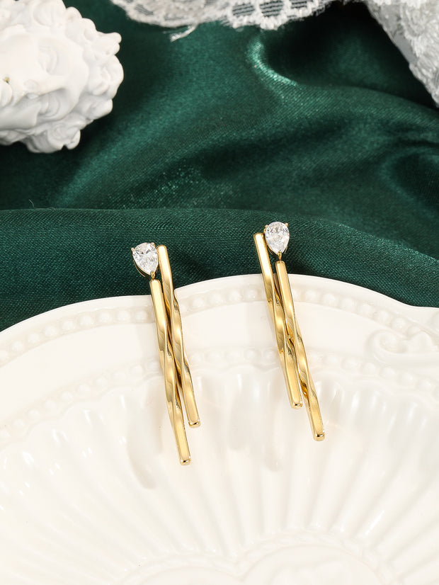 Sphere&Style Golden Tassel Earrings